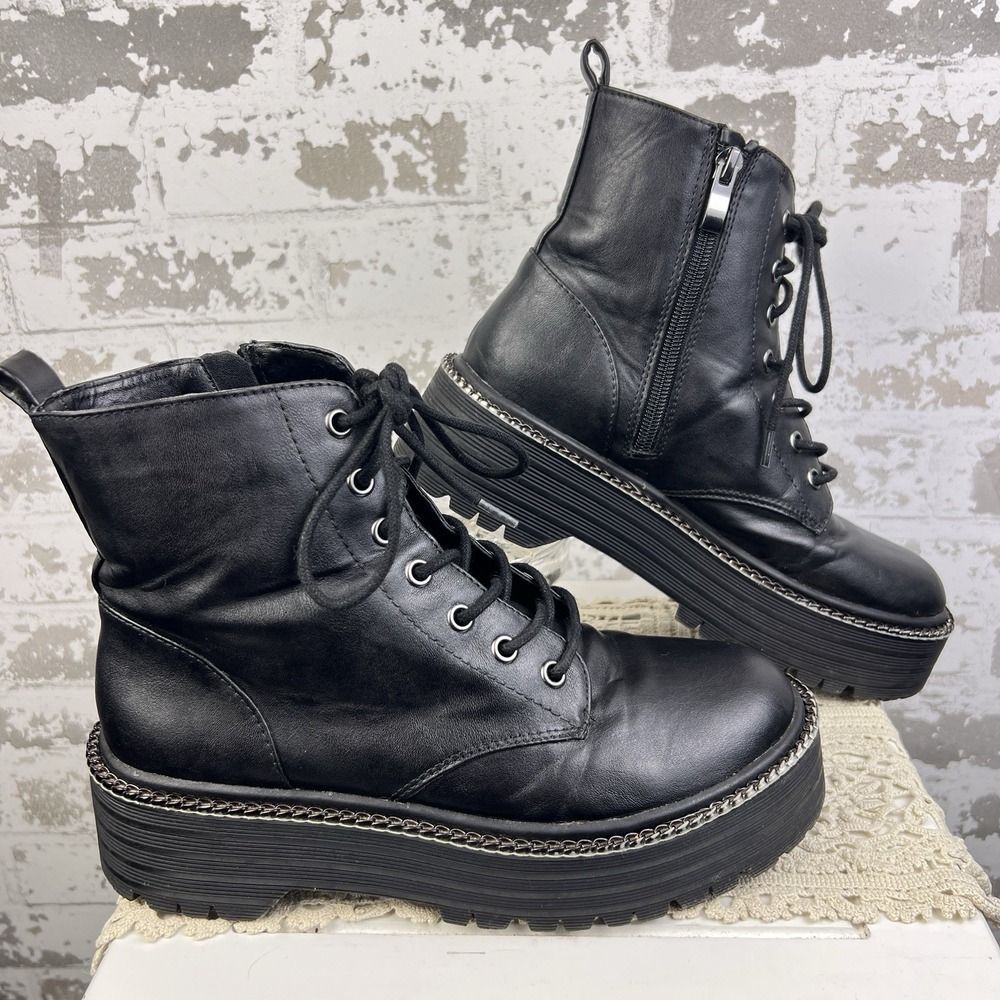 BCBG Kayte Black Leather Chunky Combat Boots Sz 7 Chain Accent Y2K Moody Indie
